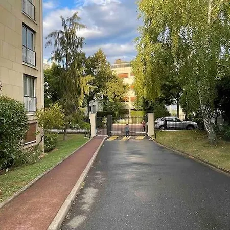 Vida Cosy In Close To Paris Saint-Cloud
